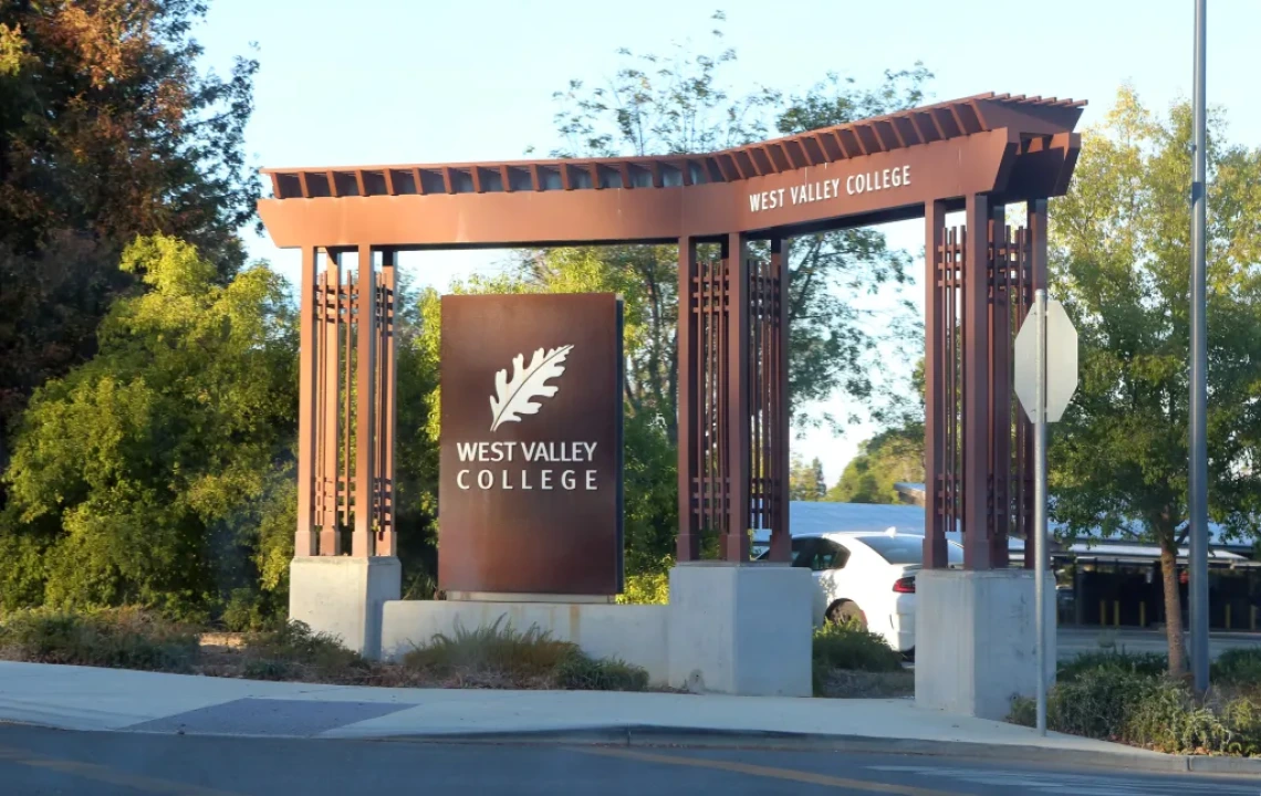 Photo of West Valley College sign